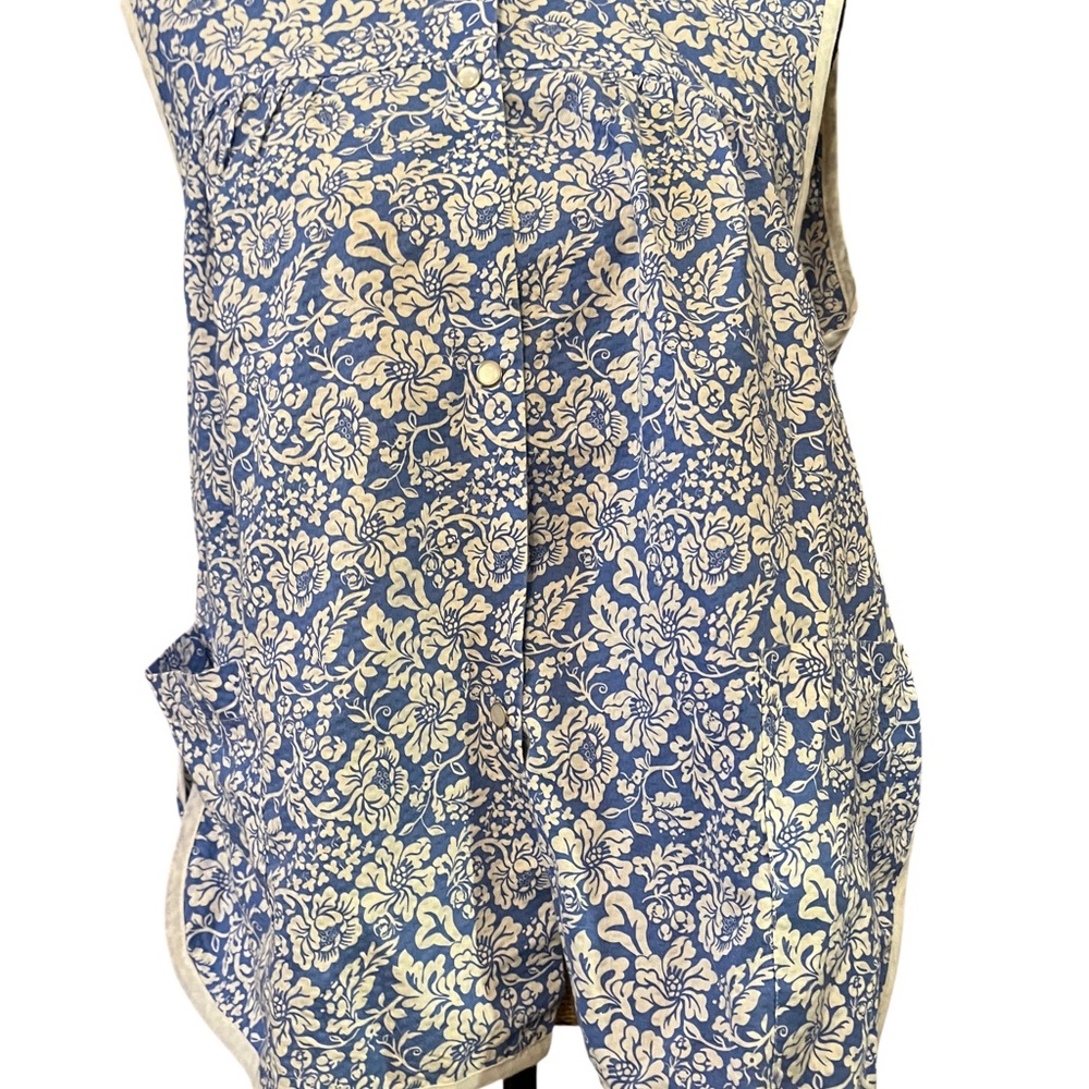 Vintage Button up cobbler top or apron top